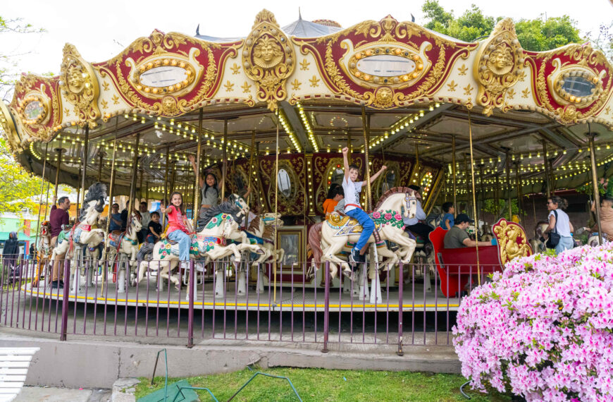 CARROUSEL